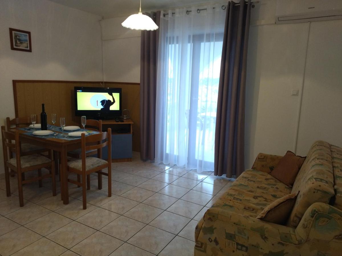 Apartments Kesic Barbat na Rabu Exterior photo
