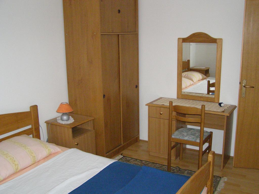 Apartments Kesic Barbat na Rabu Room photo